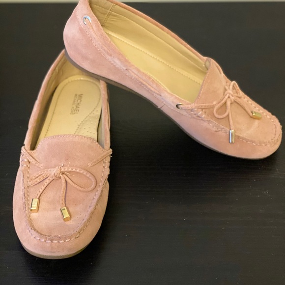 Shoes - Picture 1 of 2